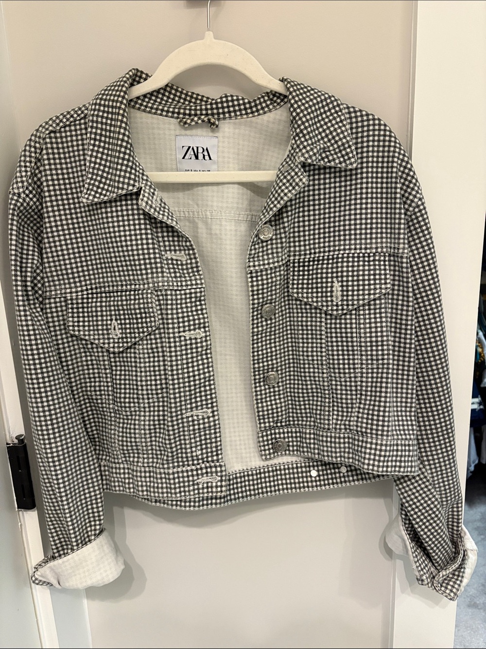 ZARA Black and White Gingham Button-Down Cropped Denim Jacket